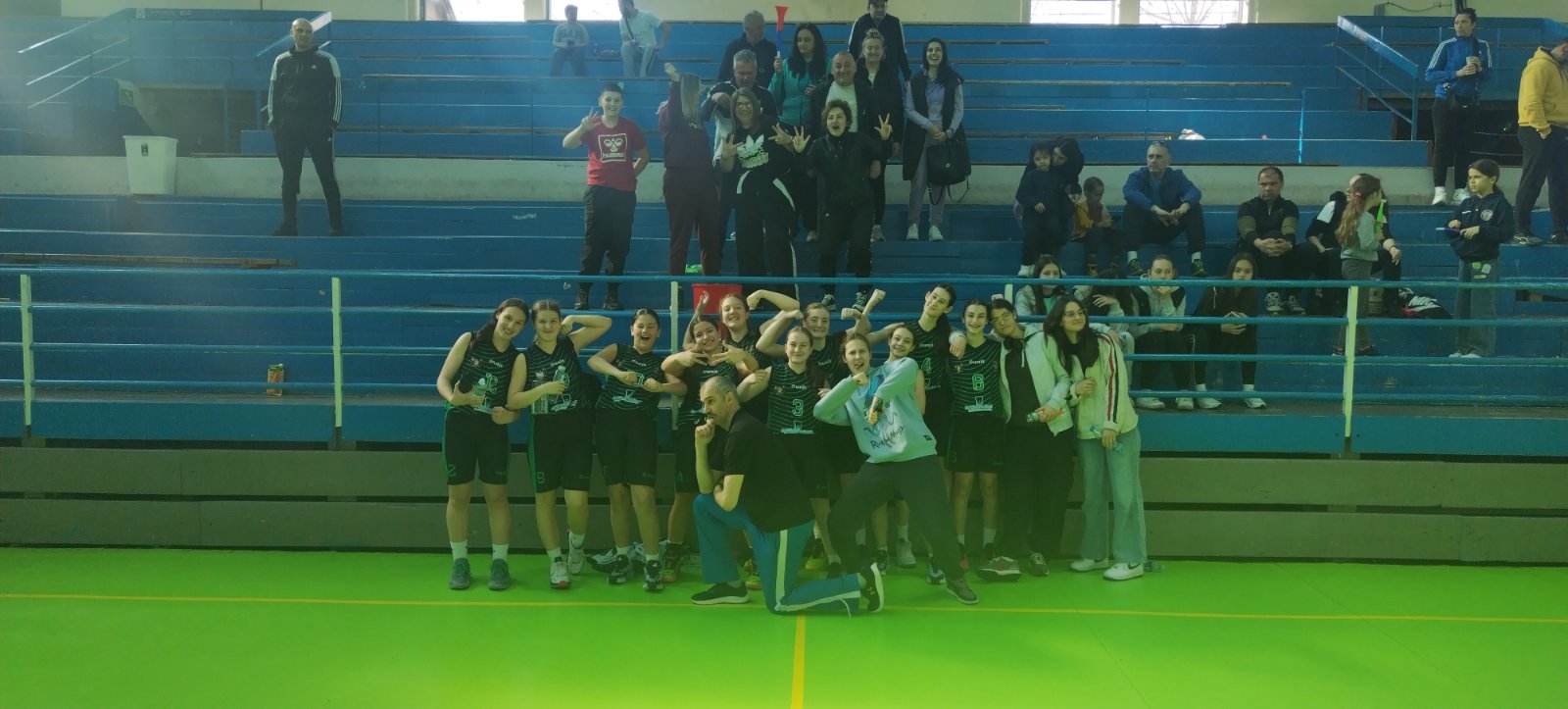 Млађе пионирке